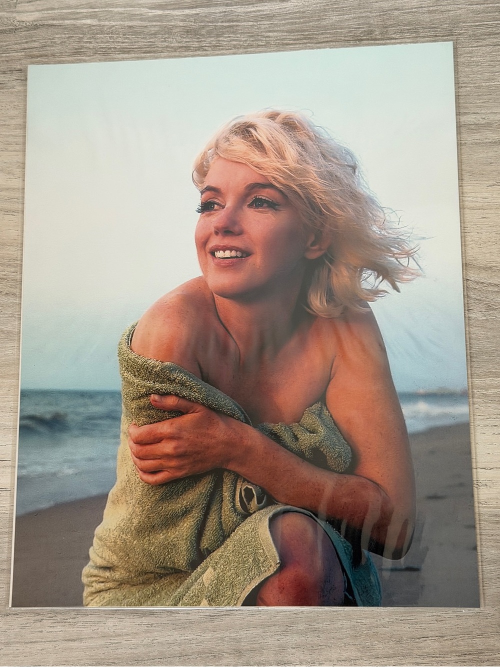 Marilyn Monroe Green Towel 1960s 8x10 photo